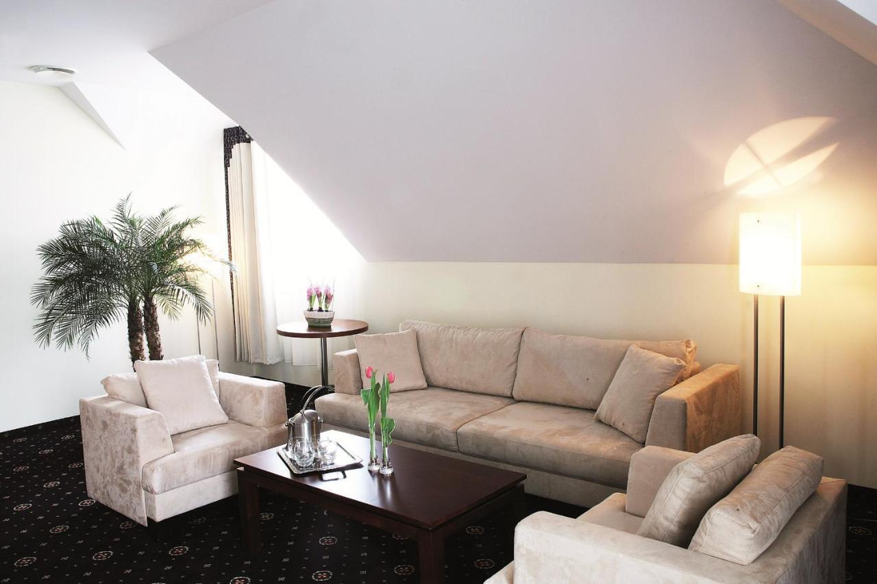Parkhotel Lyson Inwałd Extérieur photo