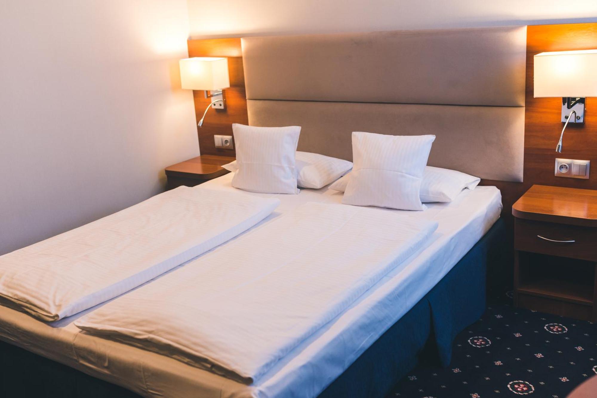 Parkhotel Lyson Inwałd Extérieur photo
